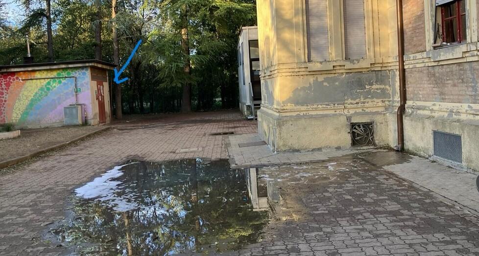 Reggio Emilia, l’appello dei genitori: «Bisogna salvare la scuola Ghiarda»
