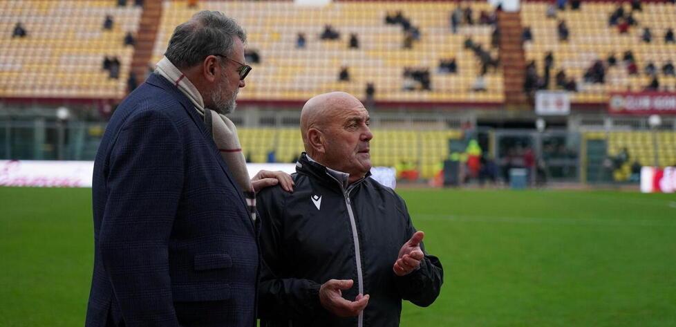 Il presidente Joel Esciua con l'allenatore Favarin