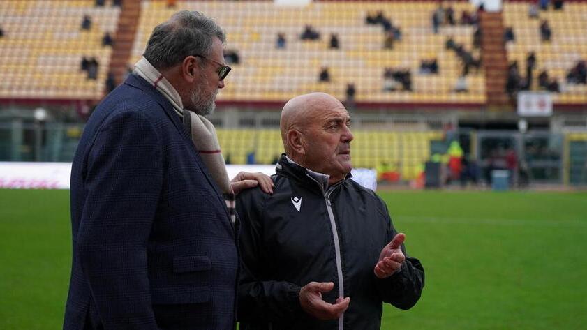 Il presidente Joel Esciua con l'allenatore Favarin