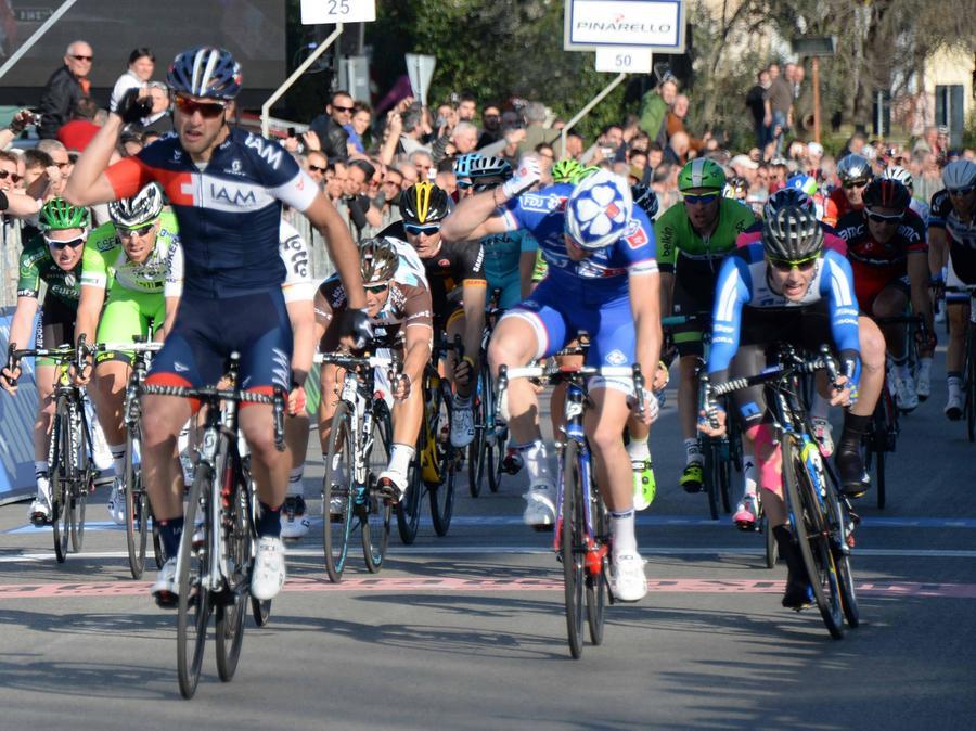 Ciclismo, svelata la Tirreno-Adriatico 2024: si parte da Camaiore
