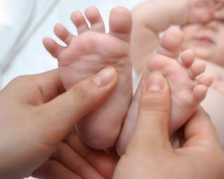 Appello di una mamma: «Riaprite Ostetricia a Olbia per la felicità delle donne»