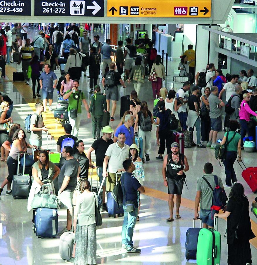 In piazza per Capodanno soprattutto i sardi, ma l’assessore ci spera: «Pubblico da tutta Italia»