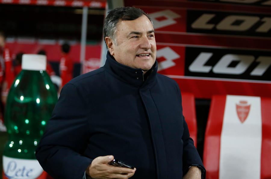 
	Il direttore generale della Fiorentina Joe Barone

