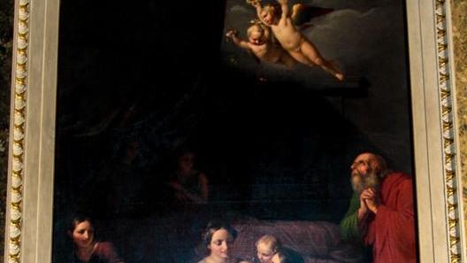 Tornate in chiesa le tele rovinate dal rogo
