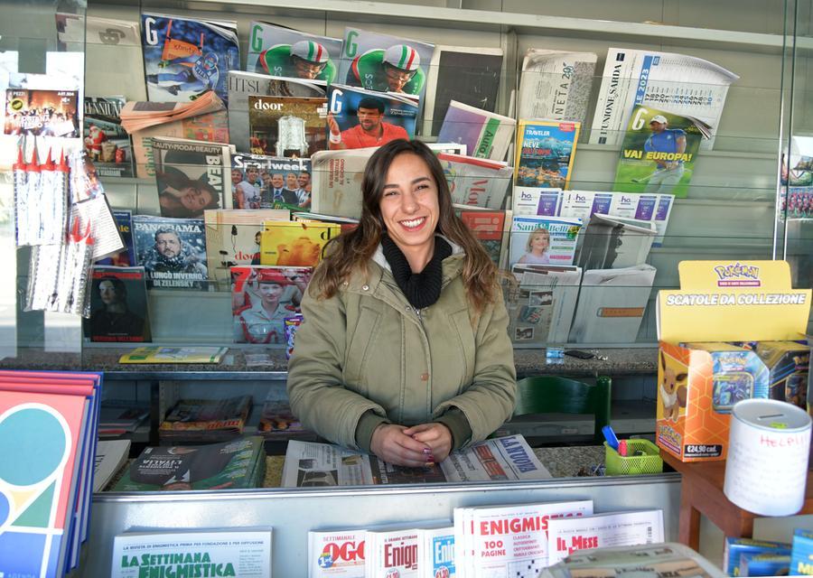 
	L'edicolante Monia Loddo&nbsp;

