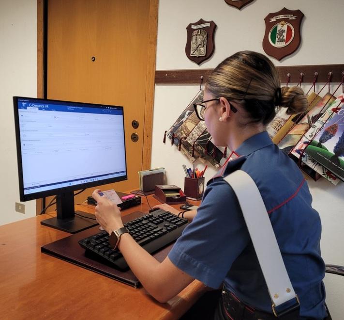 Violenza sulle donne: mette un Gps nell’auto della ex per seguirla e perseguitarla