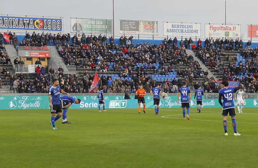 Il Pisa con i suoi tifosi sugli spalti torna a vincere. Il "Canto di Natale" dei nerazzurri