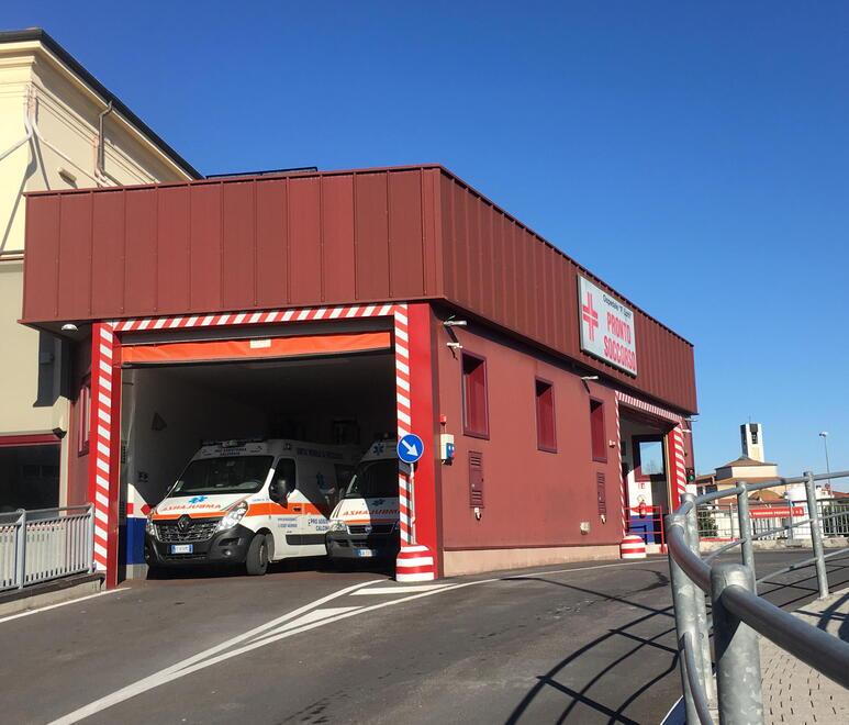 Pontedera, l’ospedale si riorganizza sotto Natale per assorbire l'impatto di covid e influenza