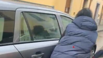 Prato, rapina lampo da 6mila euro al tabaccaio di Iolo: la complice è la chiave per arrivare ai colpevoli<br type="_moz" />