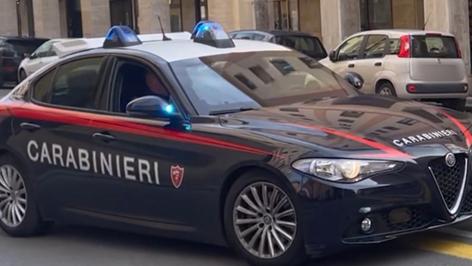Una pattuglia dei carabinieri (foto d’archivio)