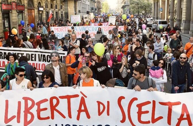Vaccini, multe da 100 euro ai no-vax: avvocato pratese vince il ricorso con l’Agenzia delle entrate