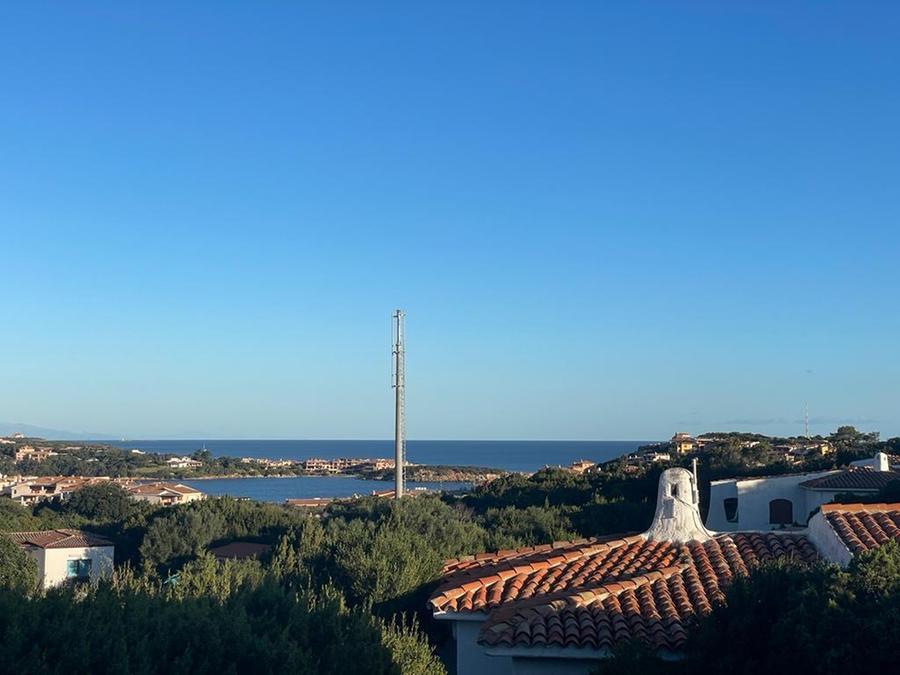 Polemica per l’antenna 5g di 20 metri con vista sul mare di Porto Cervo