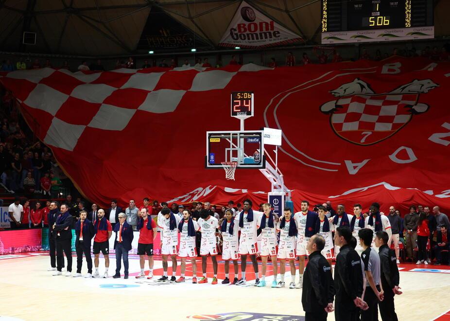 Bologna versione extra lusso: niente da fare per Pistoia