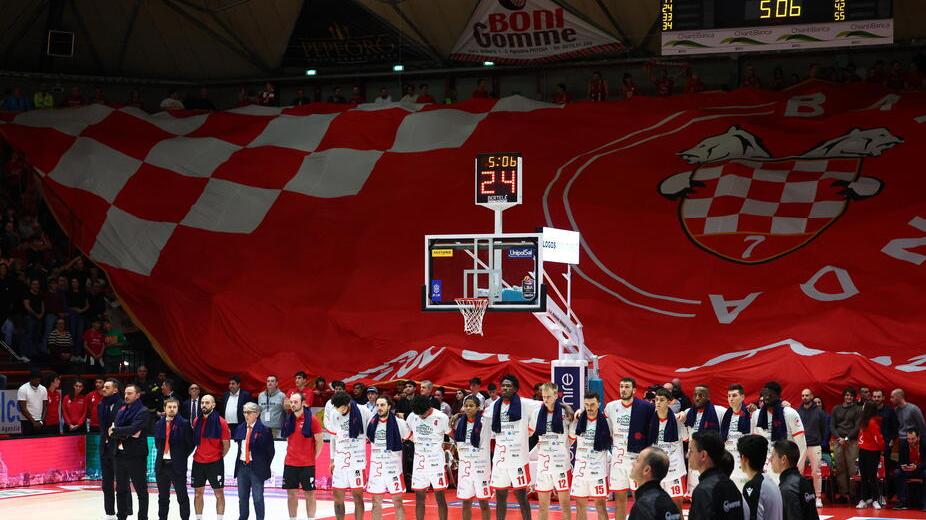 Bologna versione extra lusso: niente da fare per Pistoia