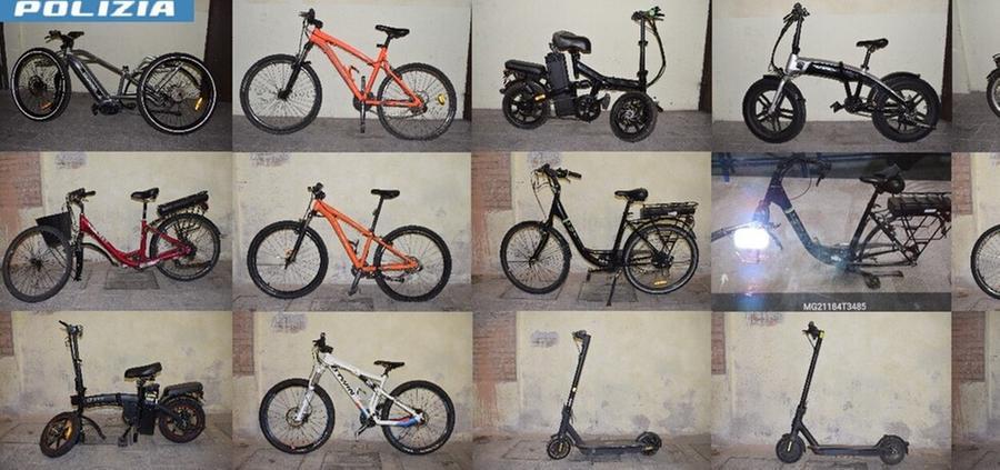 Reggio Emilia, trovate biciclette rubate: la polizia cerca i proprietari