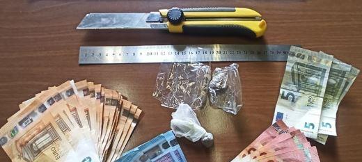 Castelfranco, trovato a rubare in una casa: minaccia col taglierino i carabinieri