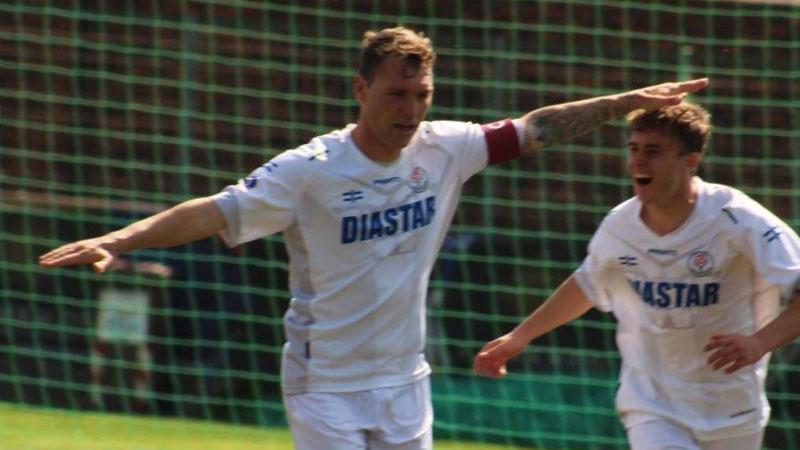 Lorenzo Benedetti esulta dopo un gol