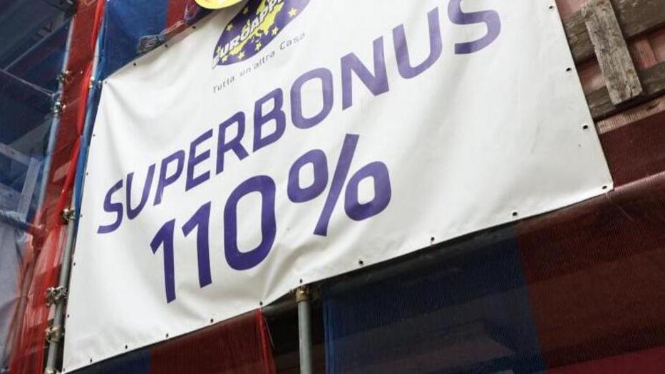 «Superbonus, mercato impazzito. Ora, anche a Ferrara, rischiano committenti e imprese»