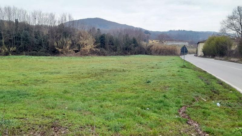 Il terreno accanto al campetto della Colonna (dove verrà realizzata la prima rotatoria)