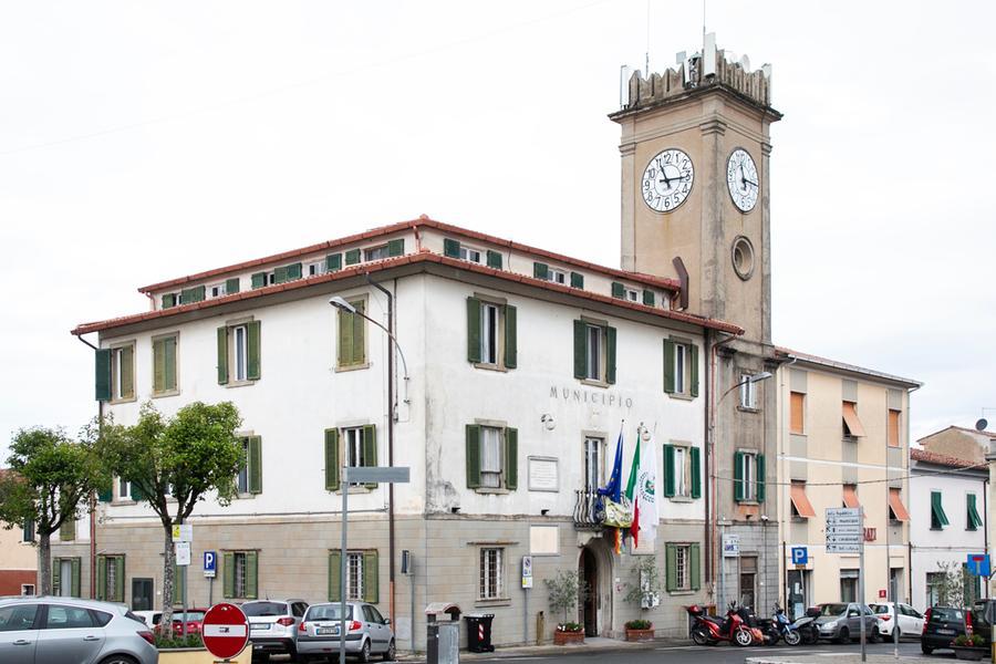 Nessun aumento delle tasse, investimenti e risorse per i servizi: approvato il bilancio di previsione a Collesalvetti