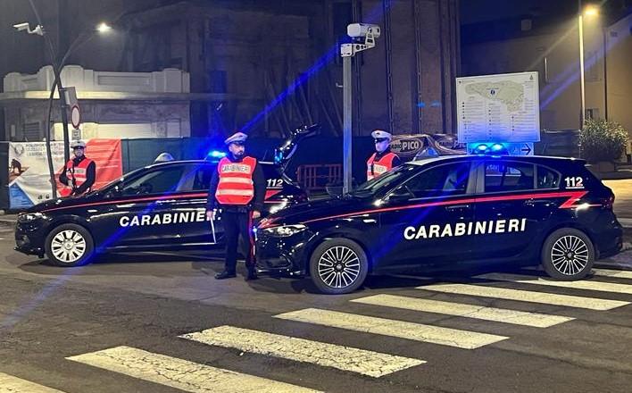 Castelfranco, ladri sorpresi a rubare in un negozio: scatta l’inseguimento coi carabinieri