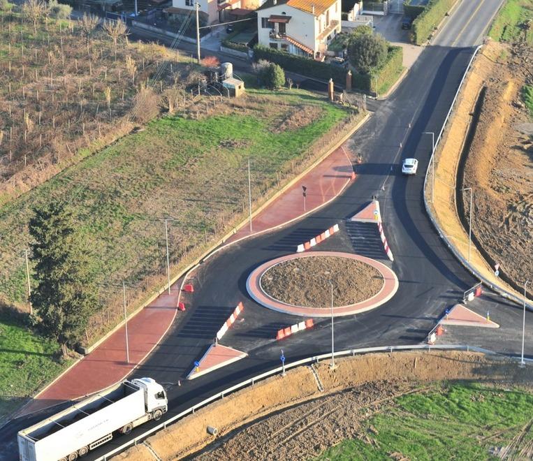 Ponsacco, rotatoria sulla provinciale quasi ok: ecco il piano per spegnere il semaforo<br type="_moz" />
