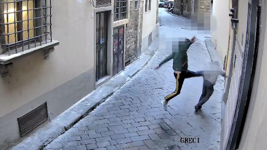 Un momento dell'aggresione