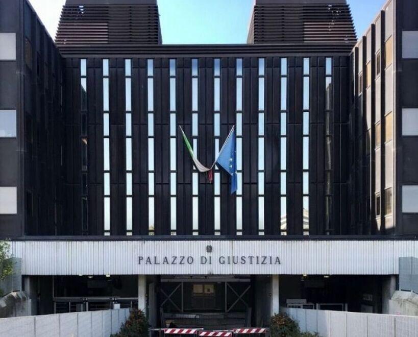 Novellara, l’altra Saman: padre e matrigna in silenzio davanti al giudice