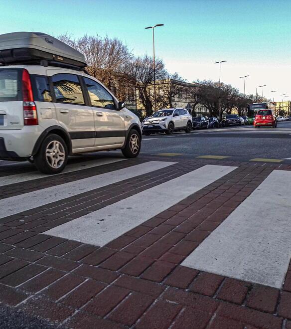 Ecco 19 strisce pedonali rialzate tra il lungomare di Livorno e Collinaia