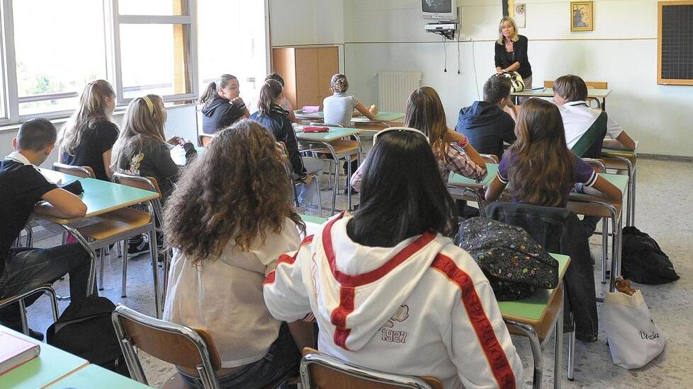 Ferrara, il caso stipendi: «saranno pagati a gennaio»