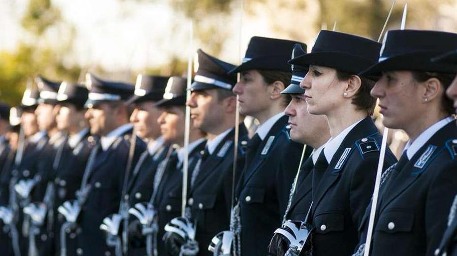 Ispettori di polizia penitenziaria: «Il concorso discrimina le donne»