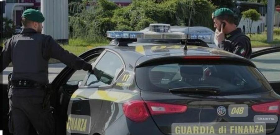 Cagliari, droga alla festa in fiera: individuati 16 giovani tra i 18 e i 37 anni