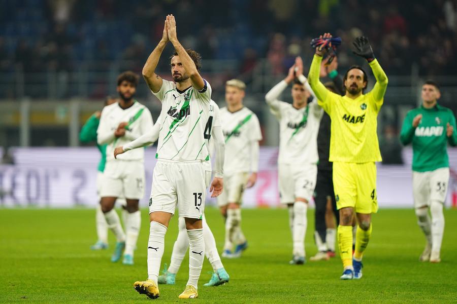 Sassuolo compatto e grintoso, ma non basta: a San Siro vince il Milan
