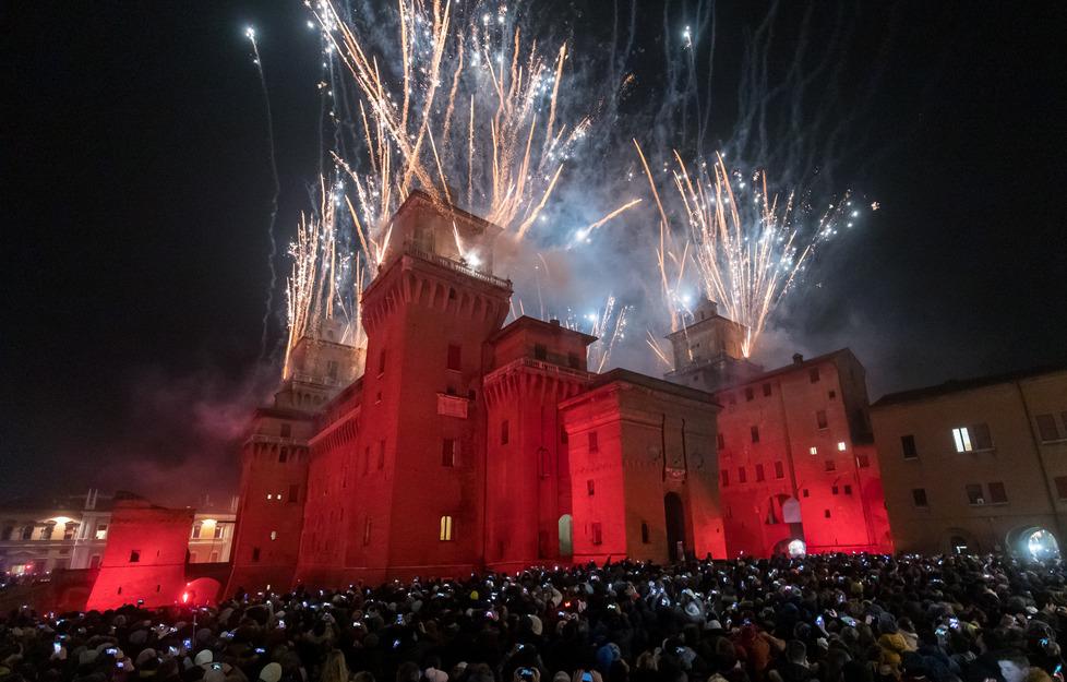 Ferrara, Capodanno sull’uscio. Conto alla rovescia e show pirotecnico