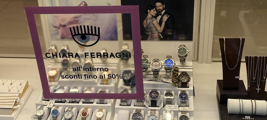 Ferrara, Ferragni, gioielli scontati ma i clienti non arrivano: «C’è insofferenza per lei»
