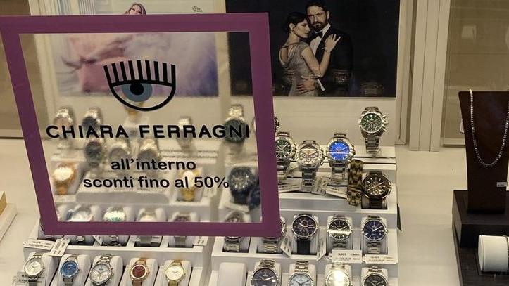 Ferrara, Ferragni, gioielli scontati ma i clienti non arrivano: «C’è insofferenza per lei»
