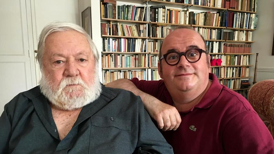 Ferrara, Fantoni porta Fantozzi a teatro: “Paolo, ce l’abbiamo fatta”