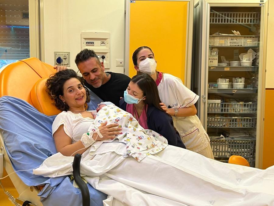 
	Una bella famiglia che accoglie il nuovo anno con il piccolo&nbsp;Daniel

