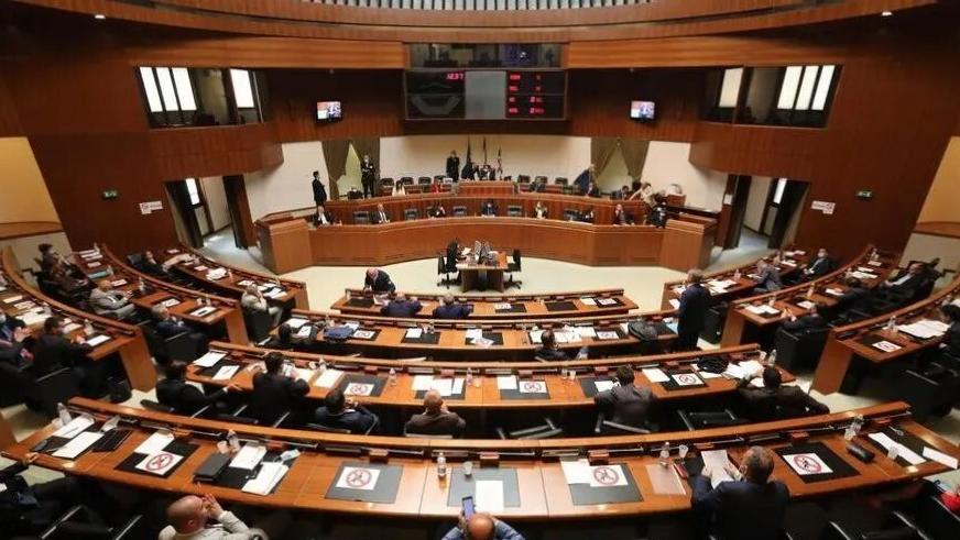 Regionali, da una lista all’altra in cinque anni: i consiglieri trasformisti sono quasi la metà