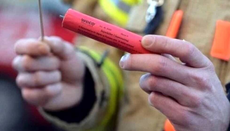Petardo artigianale, 15enne perde due dita di una mano