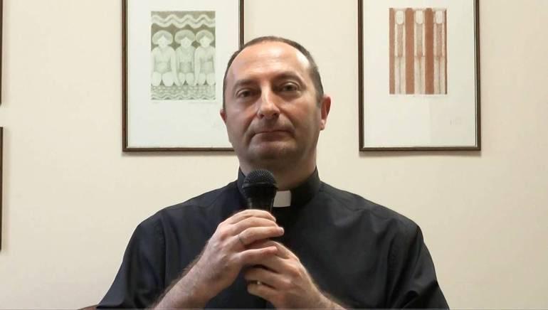 
	Il parroco don Ramon Guidetti (Foto de LasettimanaLivorno)

