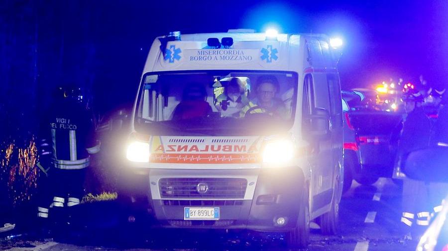 Pisa, ciclista di 39 anni investito sulla via Emilia: è in prosognosi riservata