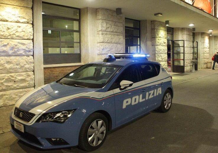 Tentato omicidio alla stazione di Reggio Emilia: l’aggressore rimane in carcere