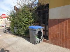 Sassari, bomba carta nel bidone del vetro: nel mirino un bar del Monte Rosello alto