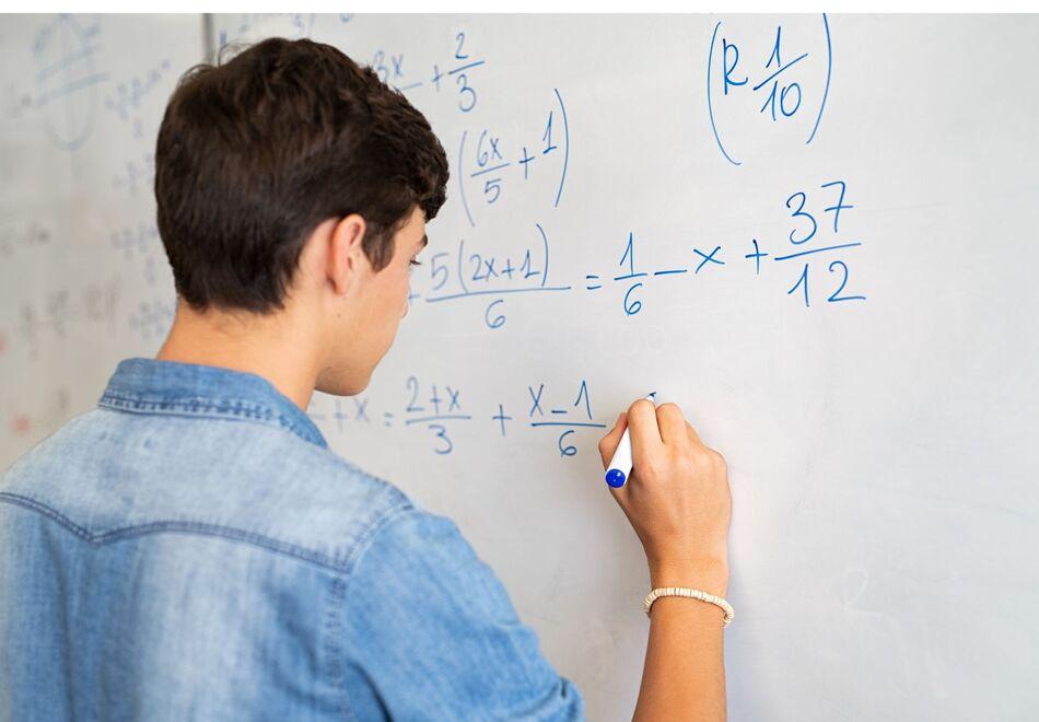 Modena, la grande fuga dei ragazzi dalle scuole: uno su 5 lascia prima del diploma<br>
