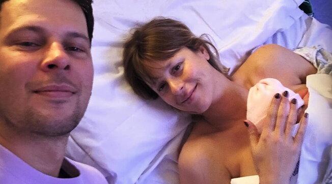 Federica Pellegrini diventa mamma, è nata Matilde. L'annuncio del papà Matteo Giunta: «Dopo due giorni complicati»