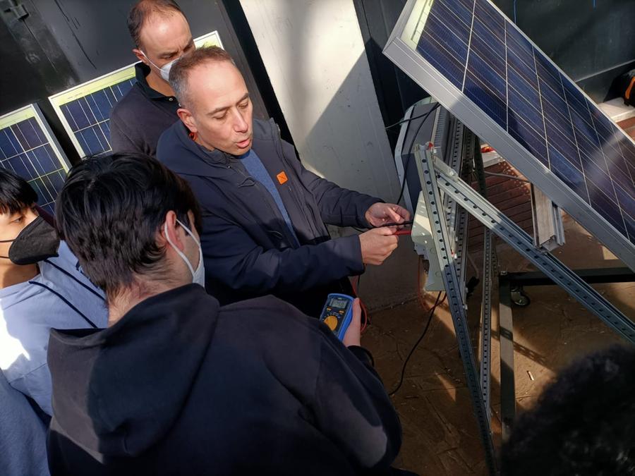 Maranello, rinuncia al posto fisso in Ferrari e diventa insegnante al Corni