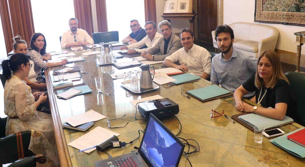 Comune, scatta l'aumento di stipendi di sindaco e assessori