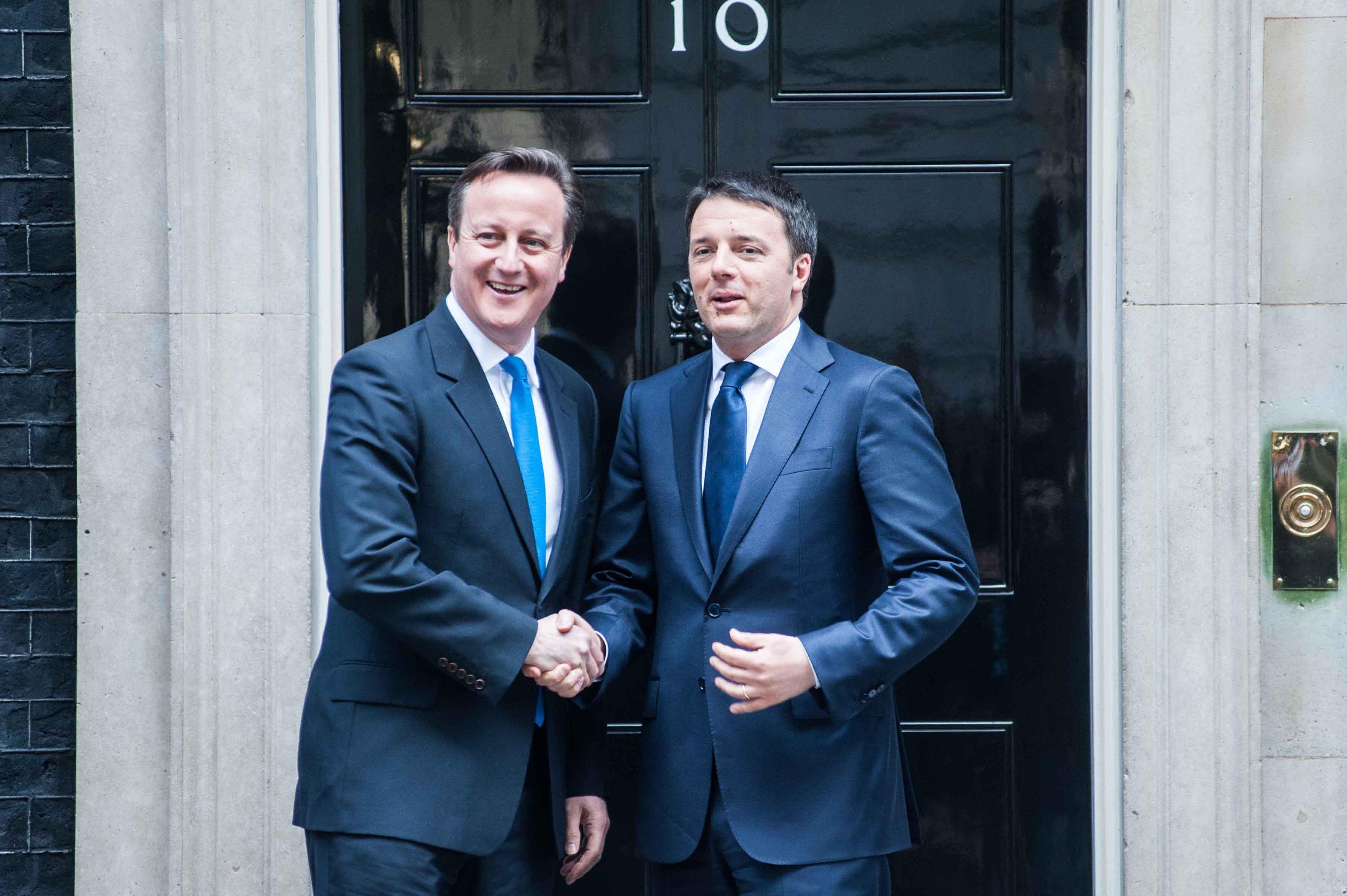 Renzi con il primo ministro Cameron a Downing Street
