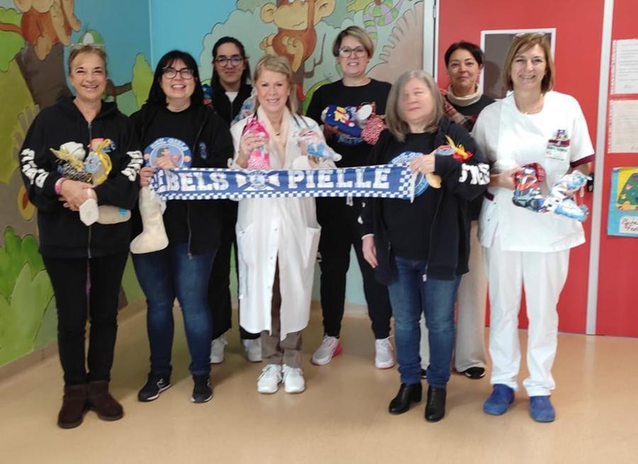 Livorno, la befana delle Rebels Girls in pediatria